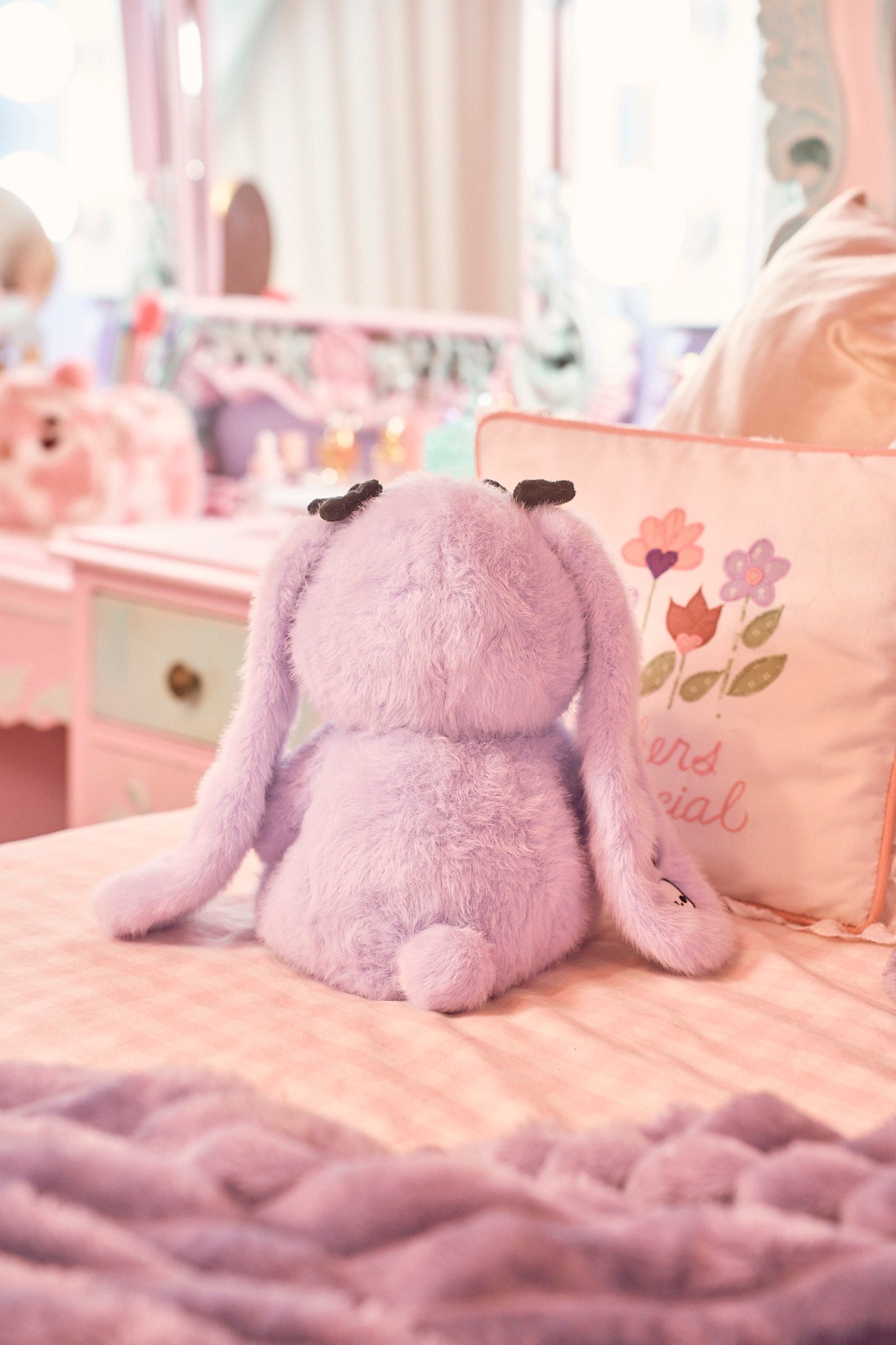 Heatable plush top